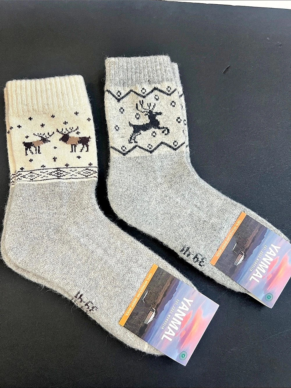 NEW 2 Yanmal Reindeer Pattern Mongolian Wool Socks Gray & Cream, 39-41